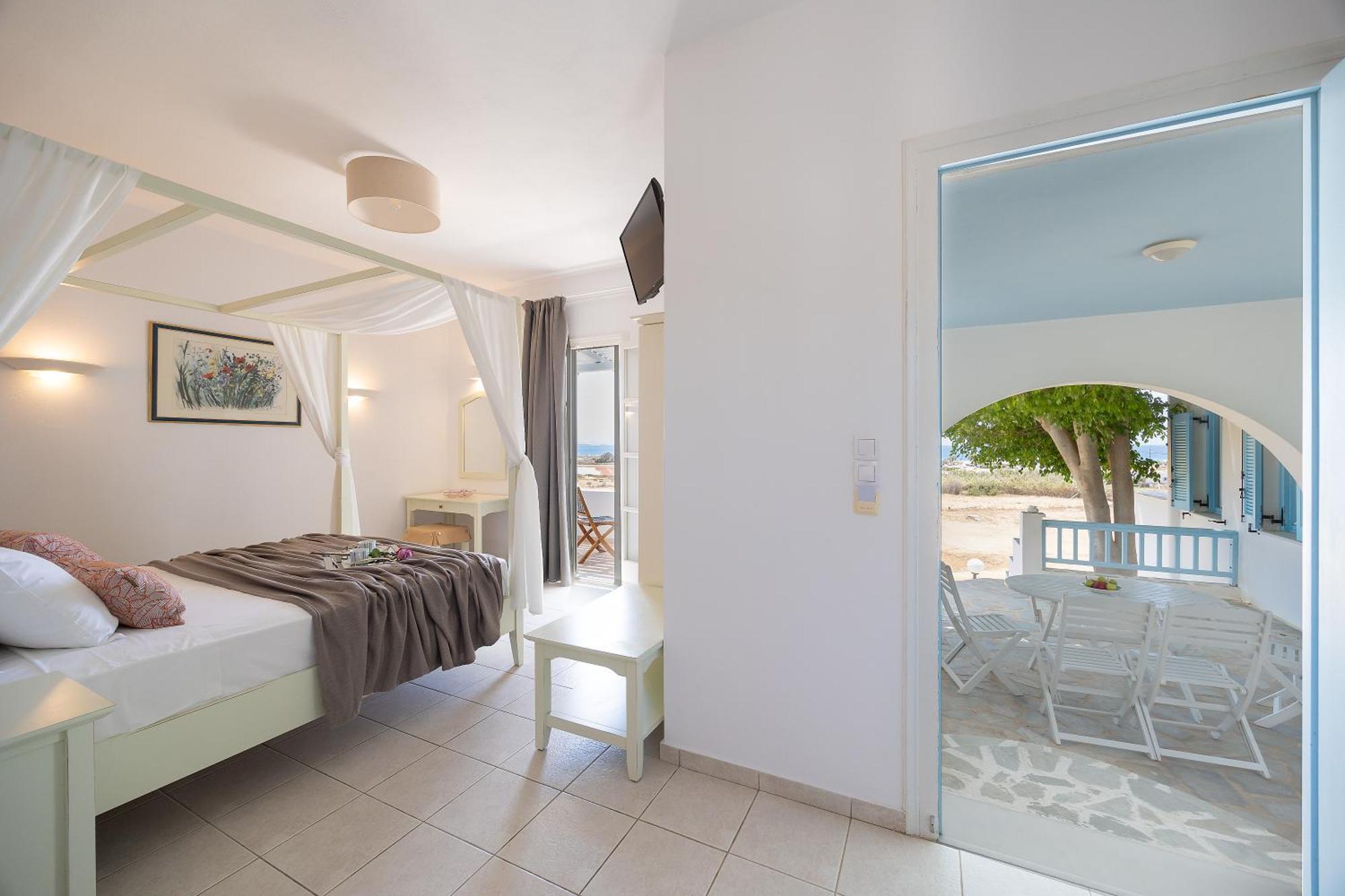 Porto Rondo Agios Prokopios (Naxos)